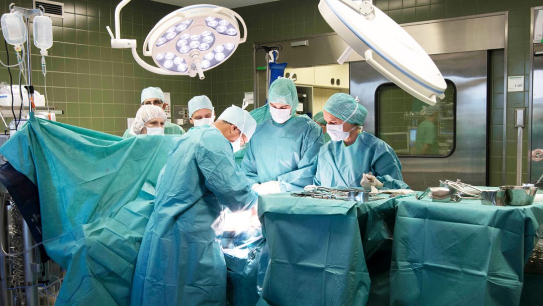 Verona, trapianto di fegato senza sangue a testimone di Geova.